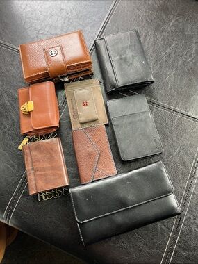 Source Unknown Brown and Black Women's Key & Card Holders Set